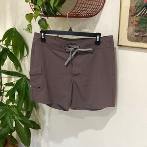 EASTERN MOUNTAIN SPORTS SHORTS